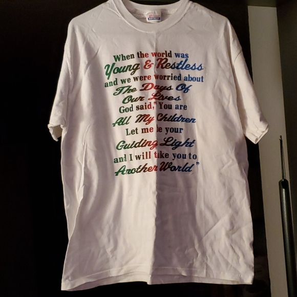 Adult size L (42-44) white t-shirt - Picture 1 of 2